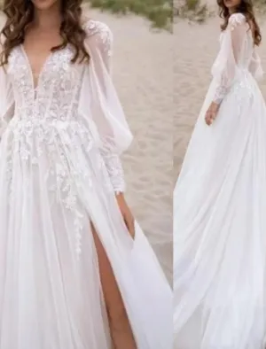 Beach Boho Wedding Dresses A-Line V Neck Long Sleeve Court Train Lace Bridal Gowns With Appliques Split Front