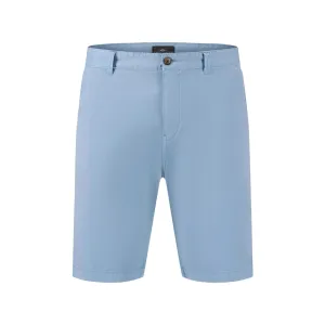 Casual-Fit shorts with a light stretch content