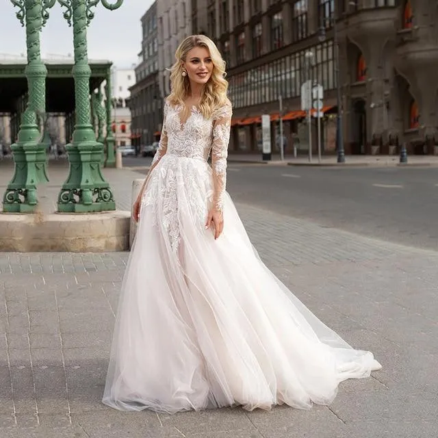 Long Sleeve Boho V neck Ivory Lace Appliques Beach Wedding Dresse